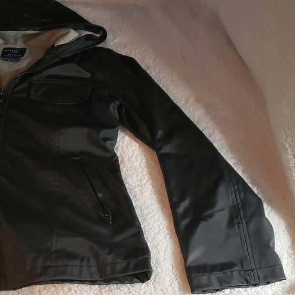 ❤ Girls Junior Light Jacket - Picture 2 of 14